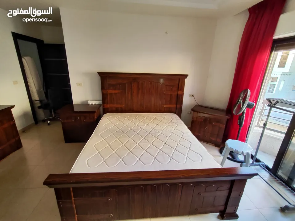 غرفة نوم مستعملة بحالة جيدة جدا