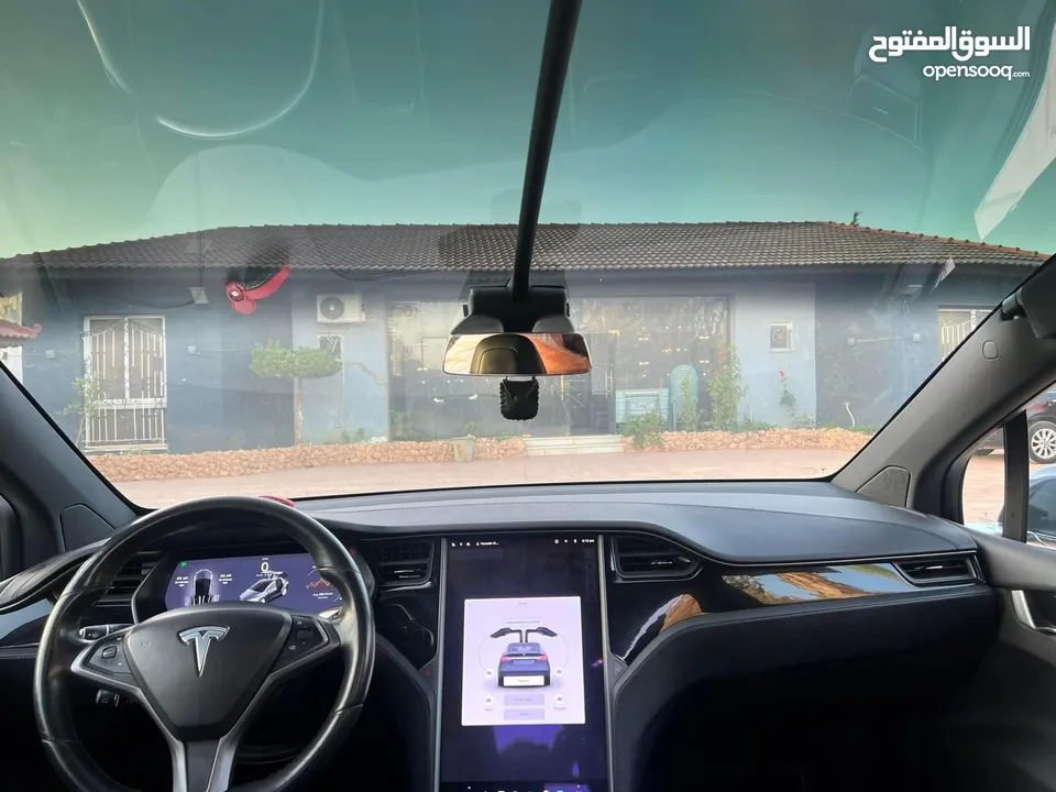 Tesla model x 75D سبع مقاعد