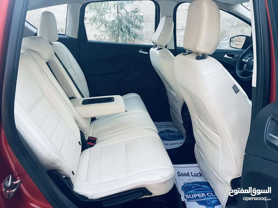 فورد C-MAX موديل 2018 بحاله ممتازه