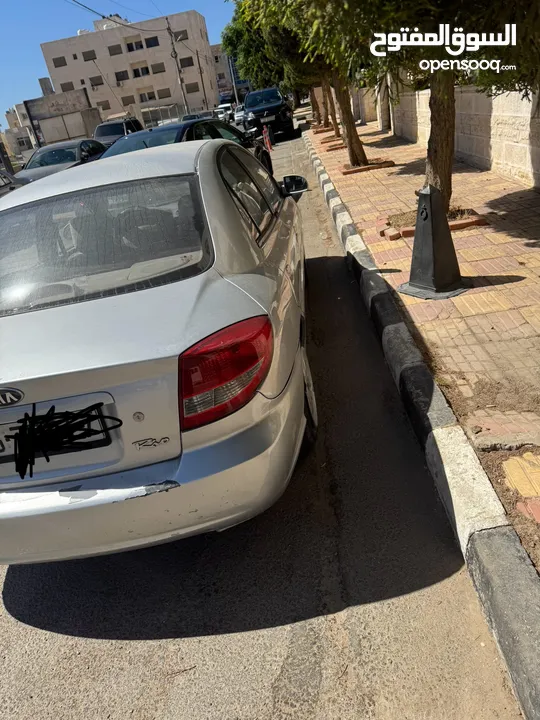 كيا ريو بحالة ممتازة  جير عادي 2004