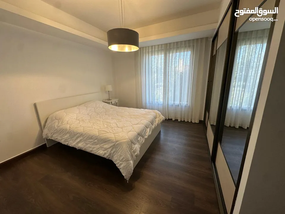 شقه مفروشه للأيجار في الدوار الرابع ( Property 42000 )-175064011