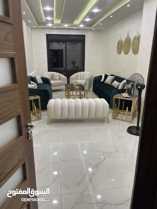 شقه في البنيات للبيع