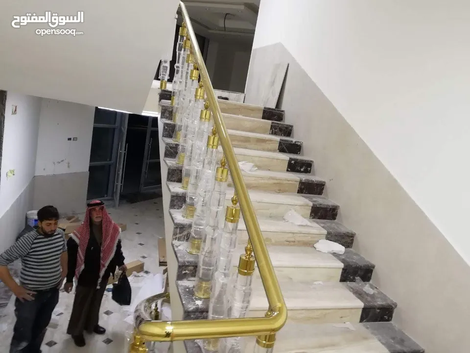 معرض رام الله للزجاج والسيكوريت و المرايا و الديكورات الداخليه  التزام جوده كفائه و اختصاص