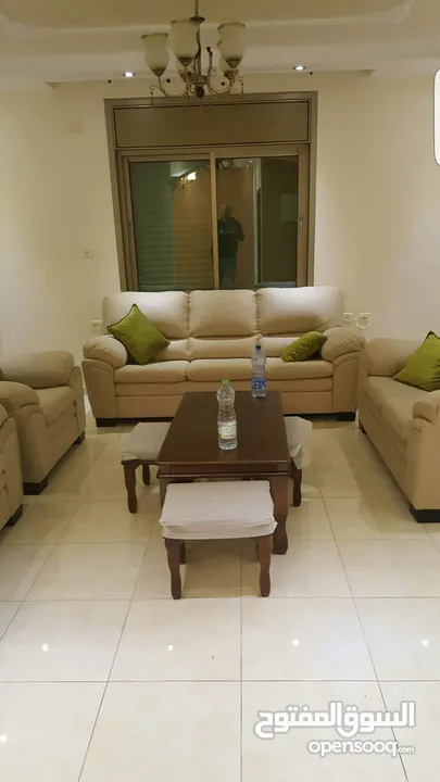 ثلاث غرف نوم مفروشة المصايف