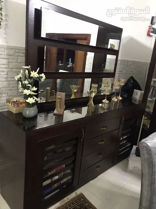 غرفة سفره زان بالكامل شبه وكاله استعمال عرسان 6 اشهر