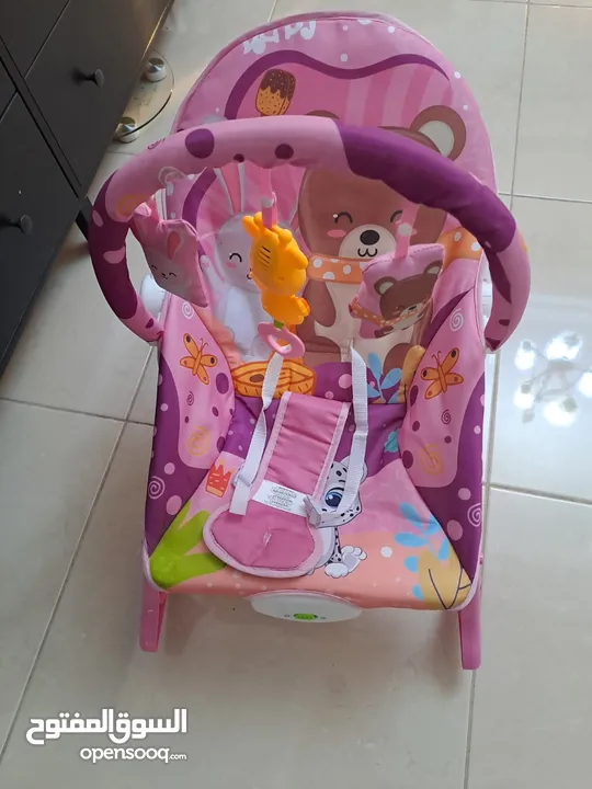 سرير بيبي هزاز جديد عالبطارية