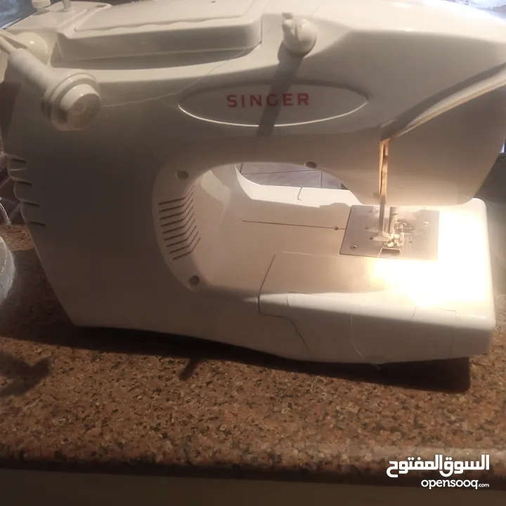 ماكينة خياطة سنجر برازيلية بحالة الوكالة