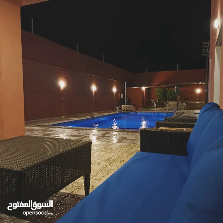 شاليه السيف للإيجار اليومي – عمّان / قعفور – مسبح خاص وجلسات راقية