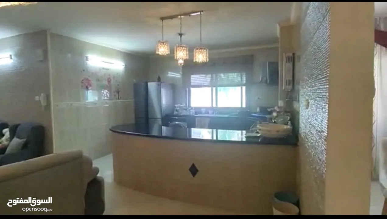 شقه مفروشه للإيجار السنوي في الجبل الشمالي عماره الامل فوق سوبرماركت الامل