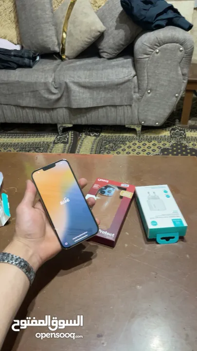 الجهاز في حالة ممتازة يمكنكم التواصل عبر الواتس اب او على الصفحه الكمية محدودة واهلاً وسهلا بالجميع