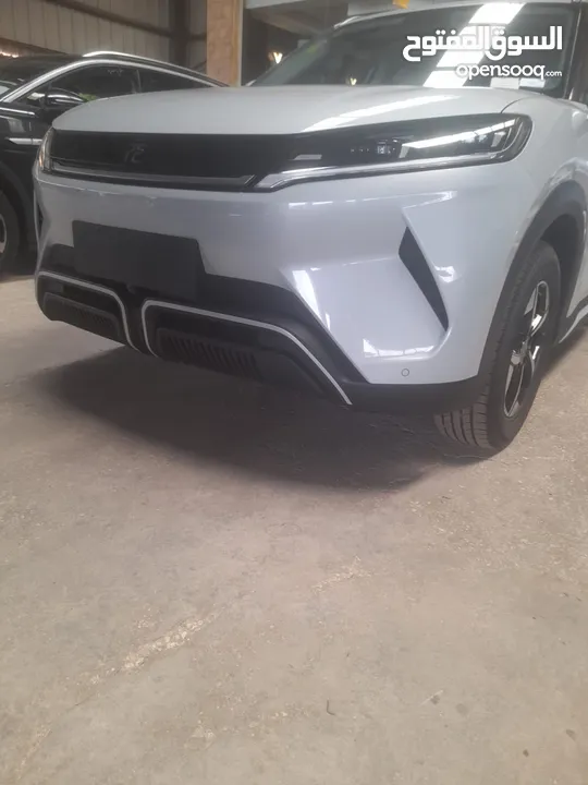 جيب عائلي يوان أب.فل اضافات.بانوراما.بطارية 45K.مدى 405Km.زيرو.كفالة 6 سنوات.حرة/رديات ضريبية