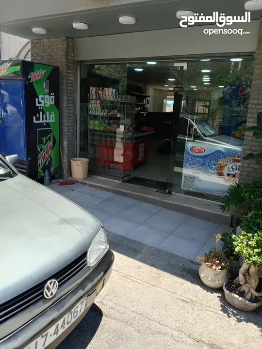 سوبرماركت مجهز بالكامل + مطبخ وجبات سريعة في منطقة حيوية سكني وتجاري بعبدون الشمالي