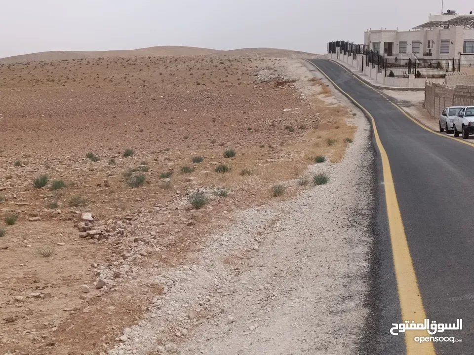 قطعة ارض مميزة للبيع في زملة العليا مقابل القصر القطري مساحة 3600م على شارعين