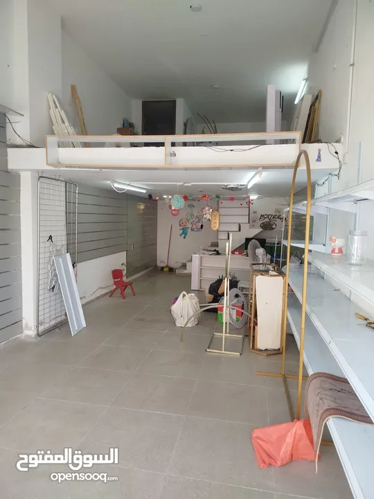 محل تجاري واسع للايجار