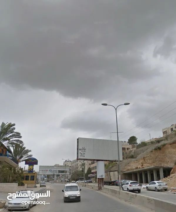 ارض بمساحة دونم في كفر عقب على طريق رام الله القدس (على الشارع الرئيسي) القدس كفرعقب رام الله البيرة