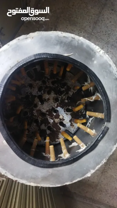 مذبح دجاج6 عيون معاطة دجاج بحالة ممتازة  اركاز عدد 2 براميل عدد 2 غاز عين لتسخين