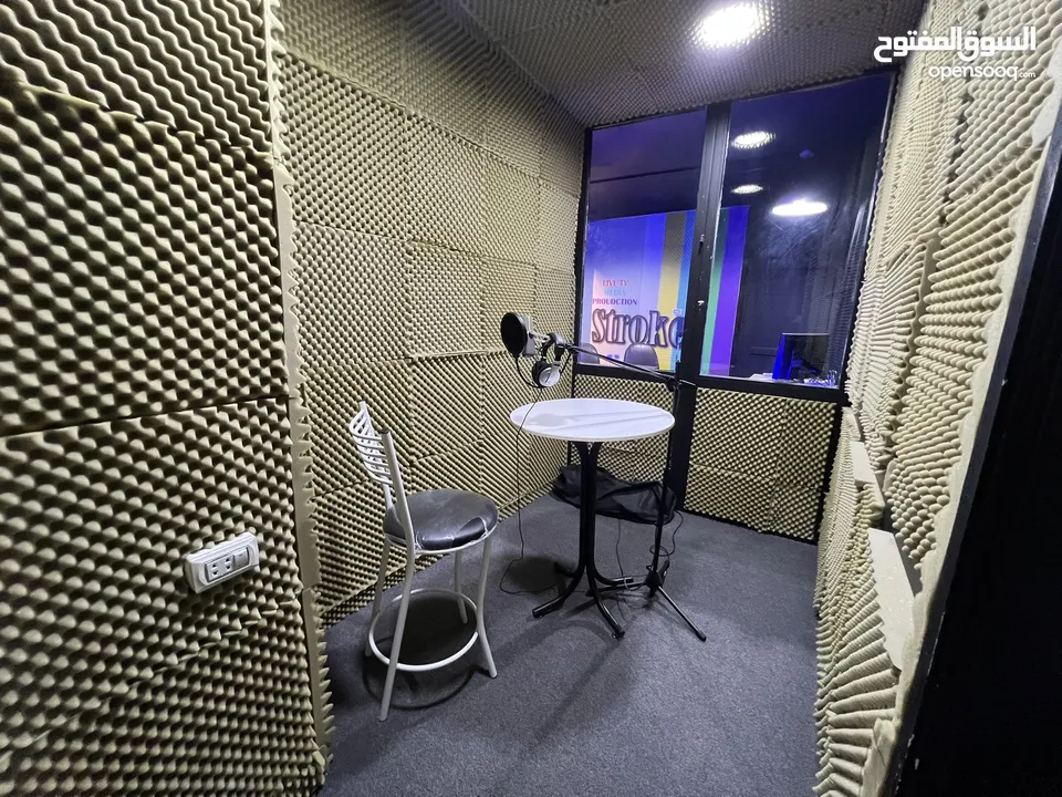 تصوير البودكاست فيديو اعلاني مونتاج  ستوديو كروما تسجيل صوتي انميشن موشن جرافيك سوشال ميديا