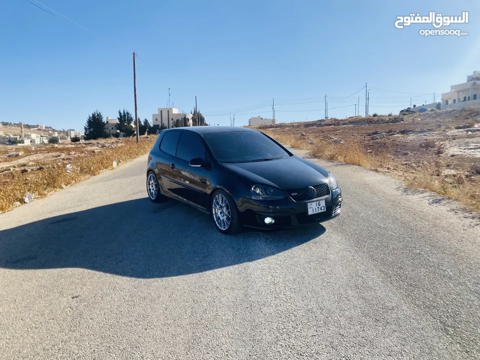 جولف gti mk5 اصليه مميزه جداً و نادره بحالة الوكاله