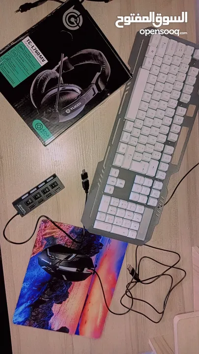 كيبورد وماوس مضيء RGB  + ماوس باد+ سماعة راس مع مايك + وصلة USB HUB + وصلة otg