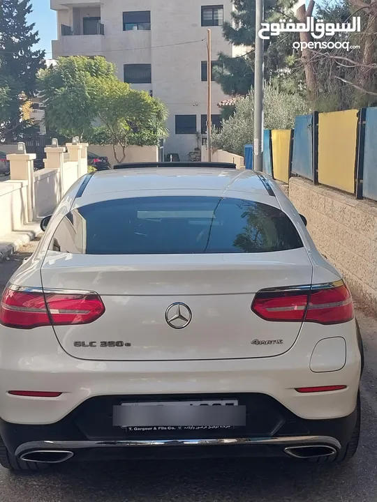 Mercedes-Benz GLc350e 4 MATIC pluq-in وارد الوكالة