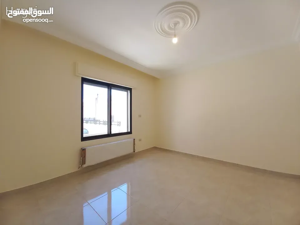 شقة غير مفروشة للايجار في عبدون  ( Property 33470 ) سنوي فقط