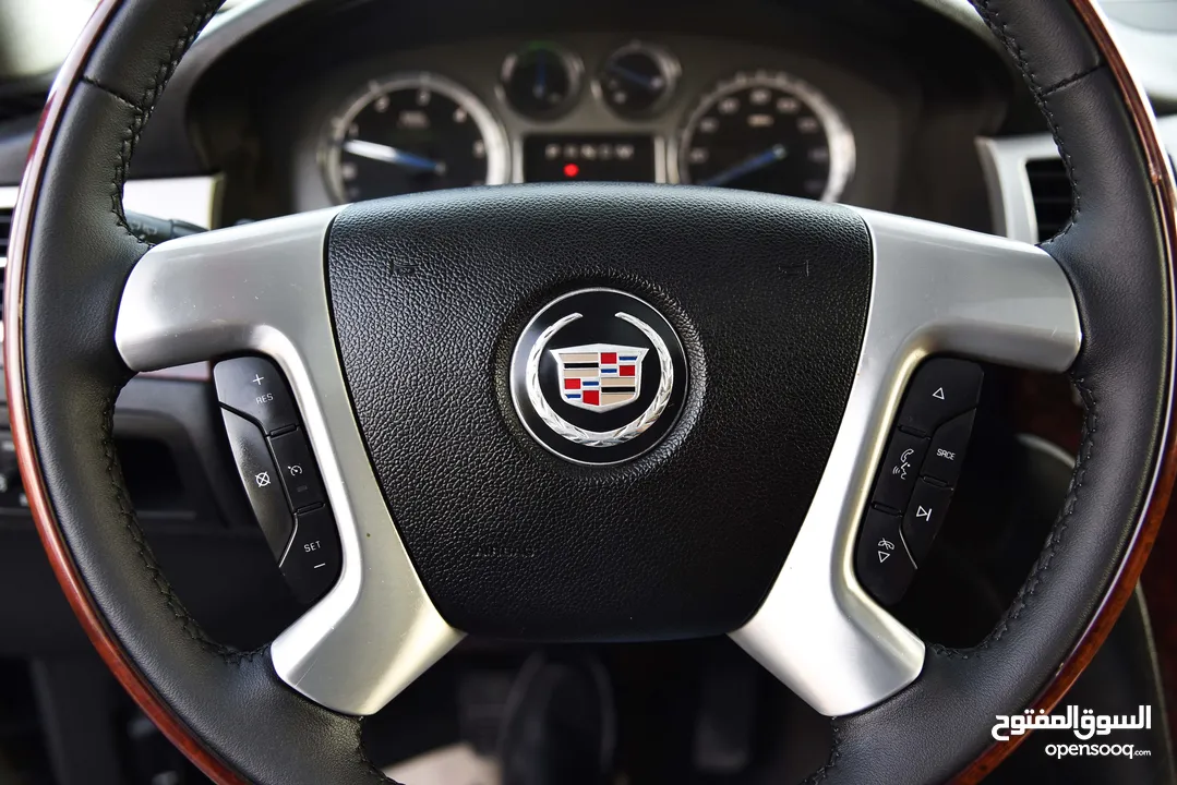 كاديلك سكاليد بلاتينيوم هايبرد بحالة ممتازة Cadillac Escalade Hybrid 2009