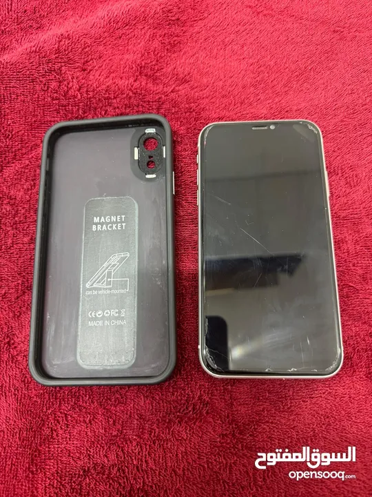 Iphone XR 128 GB in superb condition with adapter and cable with additonal Hdmi port.