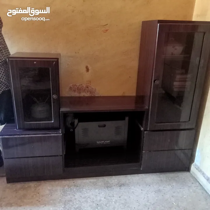 بوفيه بحالة جيدة جداً للبيع