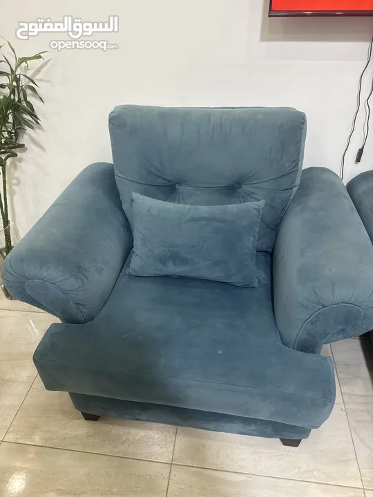 طقم كنب بحالة جيدة جيدا