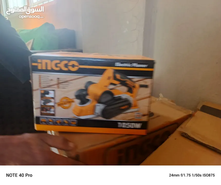 طاولة قص نجارة ومستلزماته