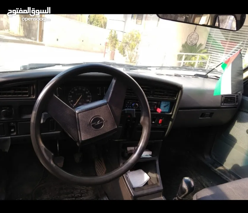 أوبل أسكونا 1985