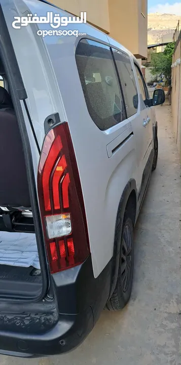 بيجو ريفتر 2023