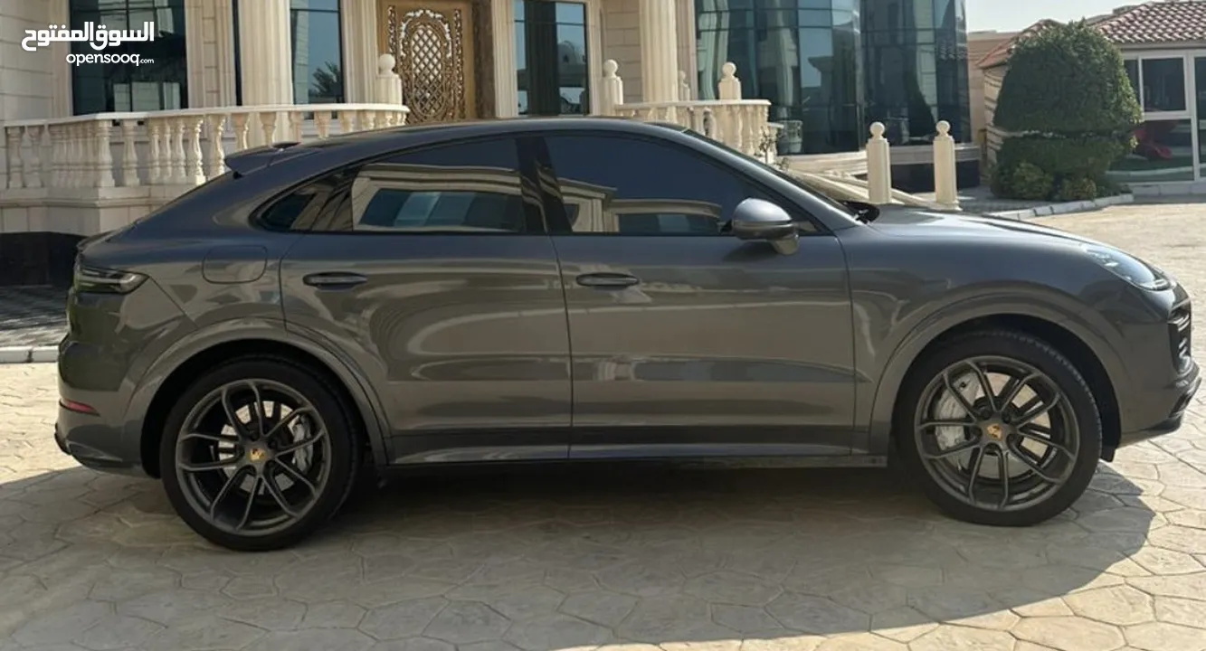 Porsche Cayenne Turbo - 2020