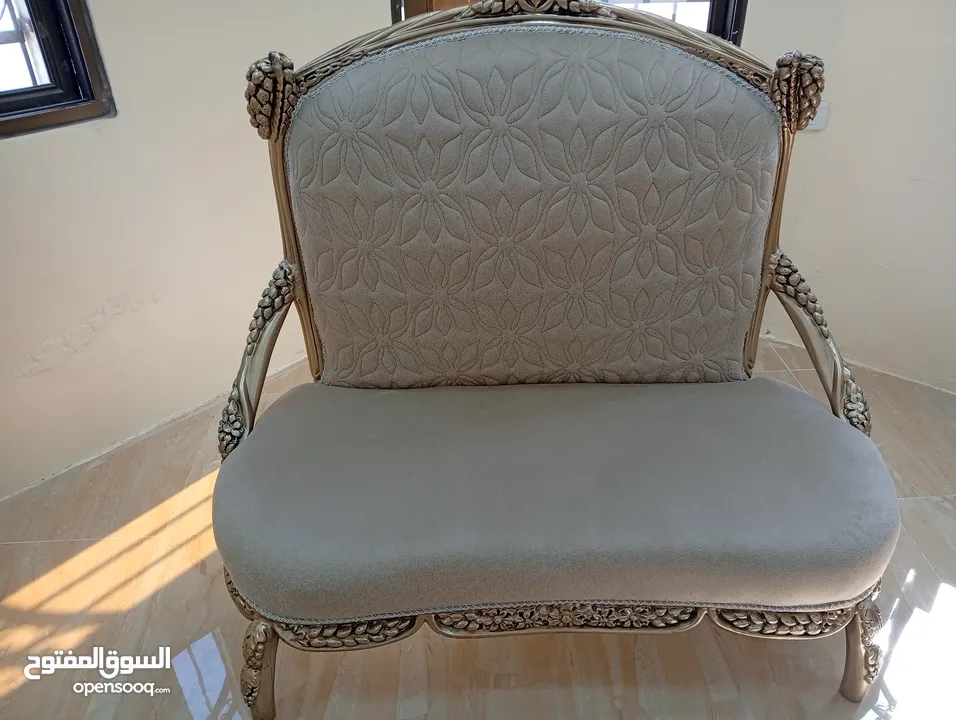 قطعة أثاث لوف سيت مصري ،خشب زان ،غير مستعمل،مناسب لصالات استقبال الفنادق و صالات الأفراح و المنازل