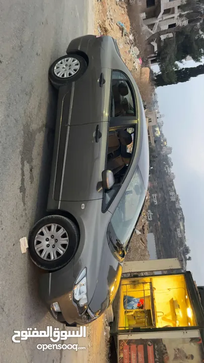 هندا سفيك 2008عداد 63000اف اصلي سيار ة ب