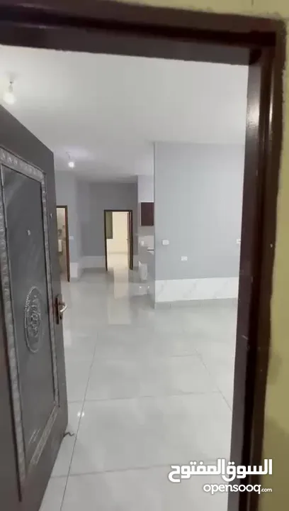 للايجار شقة مفروشة وشقة بدون عفش بنفس العمارة ط1