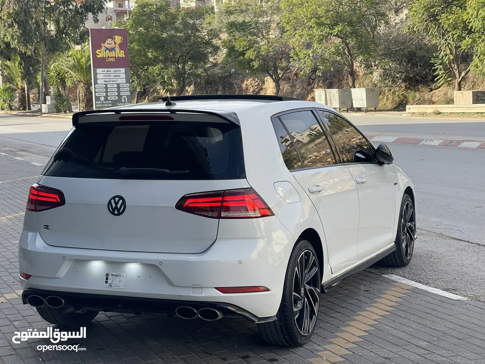 فولكس فاجن جلف MK7.5 2018 فل الفل بحالة الشركة