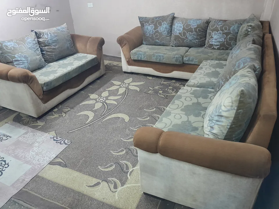 طقمين كنب و طقم كورنر  كل واحد سعر