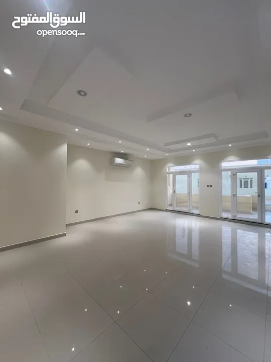 Luxurious Villa for Rent in Qurum Heights