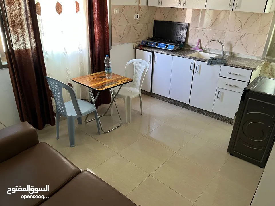 استديو مفروش للايجار اول شهر 1700 باقي الأشهر 1500