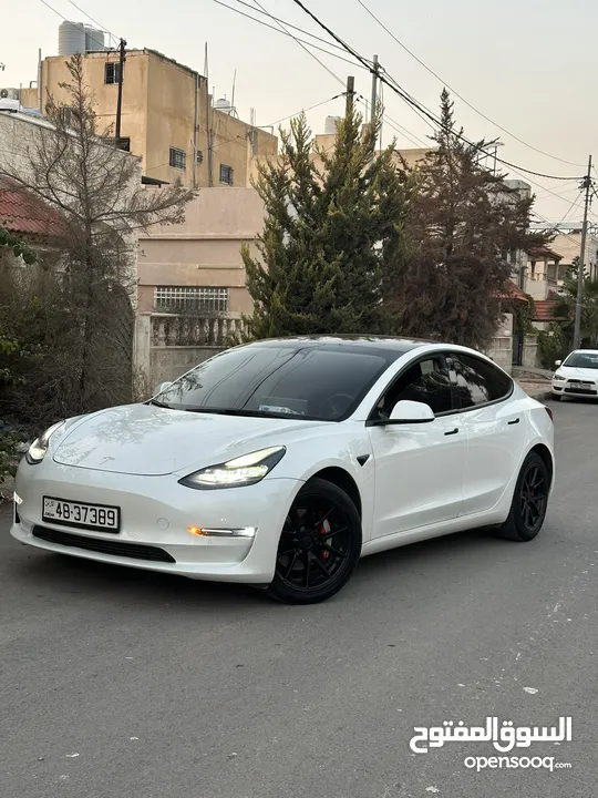 تسلا موديل 3 لون أبيض لؤلؤي 2022 Tesla model 3 . 2022