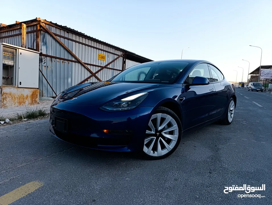 TESLA MODEL 3 2022