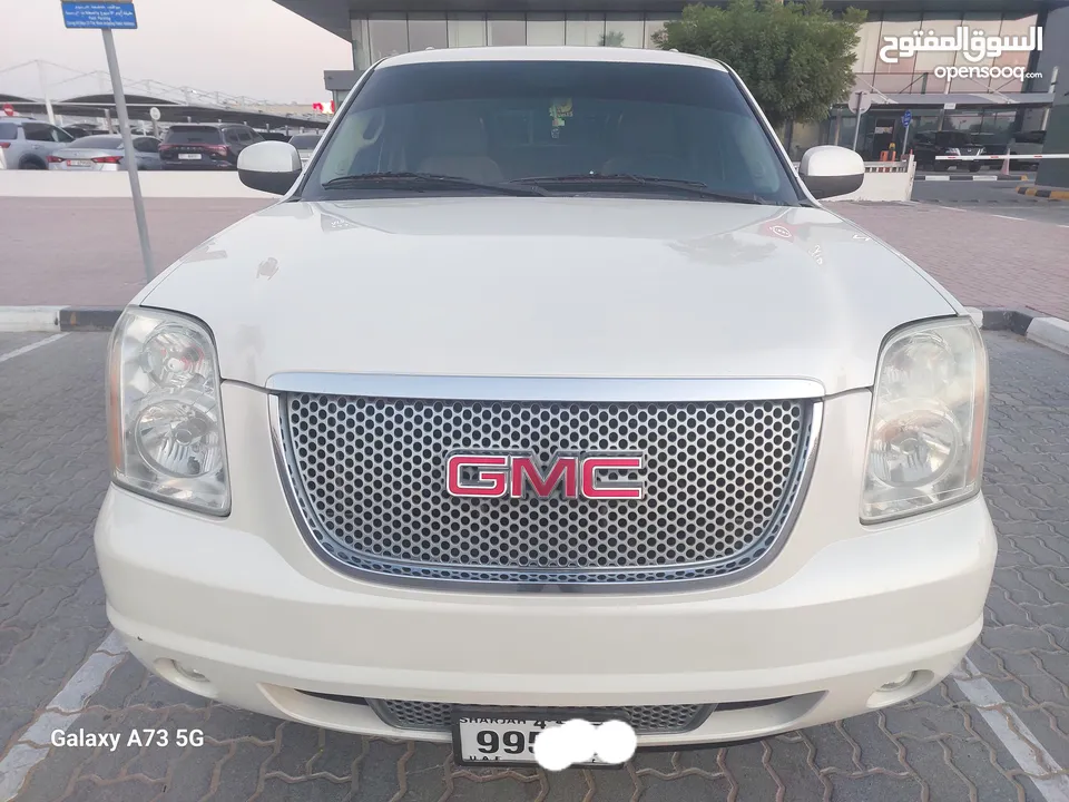 GMC YUKON DENALI