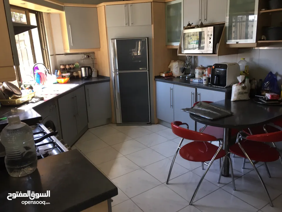 للبيع شقه ارضيه مساحة 140 في ضاحية الياسمين