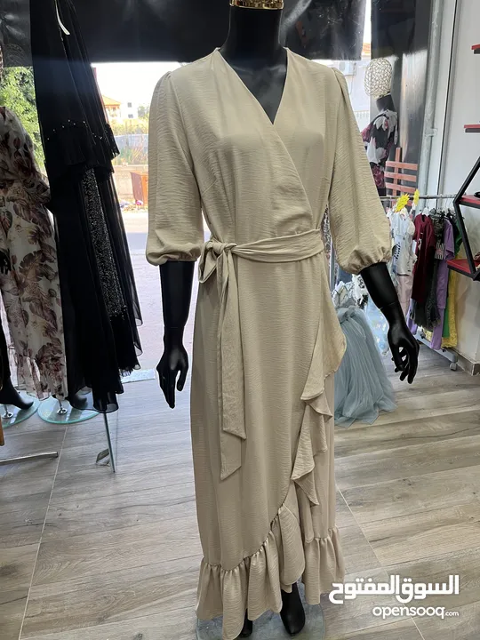 فساتين وبلايز جوده عاليه وأسعار مناسبه
