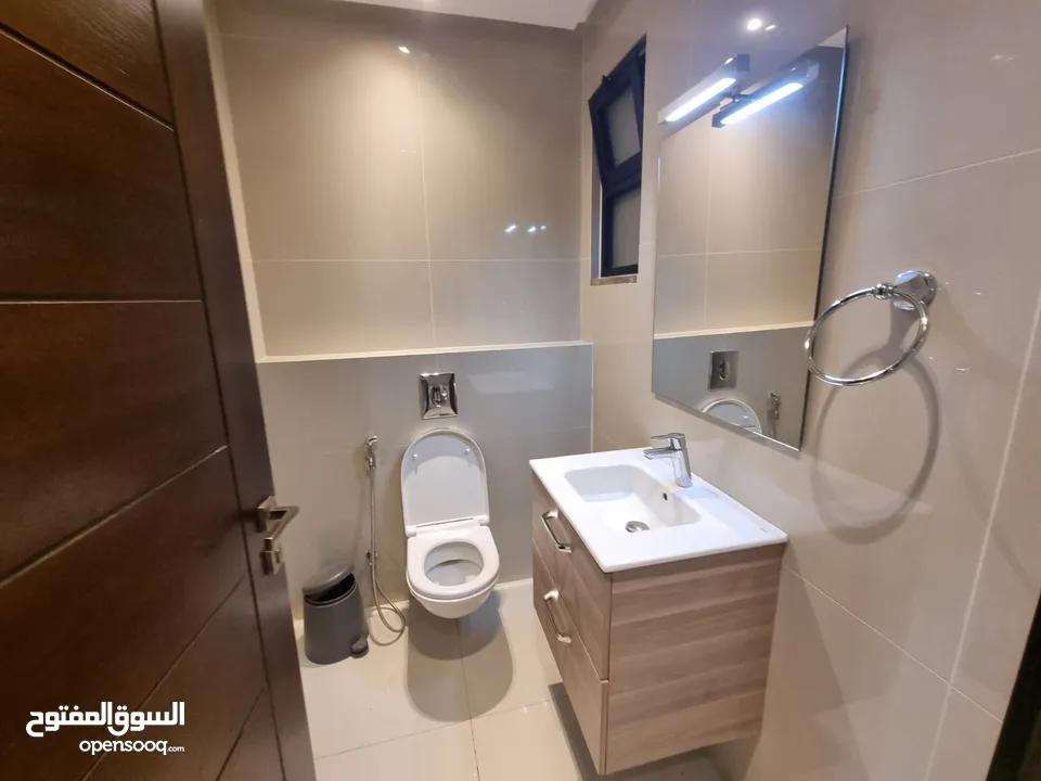 شقة فاخرة لللايجار في عبدون ( Property 40226 ) سنوي فقط