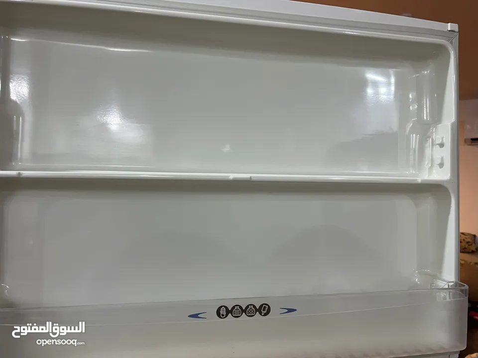 ‏ ثلاجة شارب