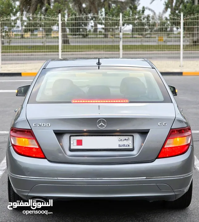 MERCEDES C200* Model: 2012  *1800 ENGINE CC* Kilometers: Only 140,000 km