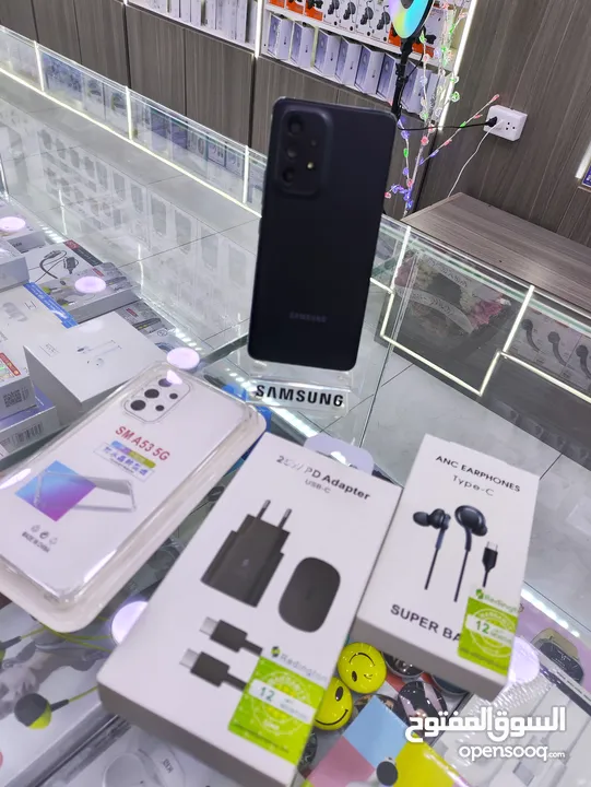 يتوفر جهاز Samsung A53 وكالة بدون كرتونه معه بكج هدية جيجا 128 رام 16