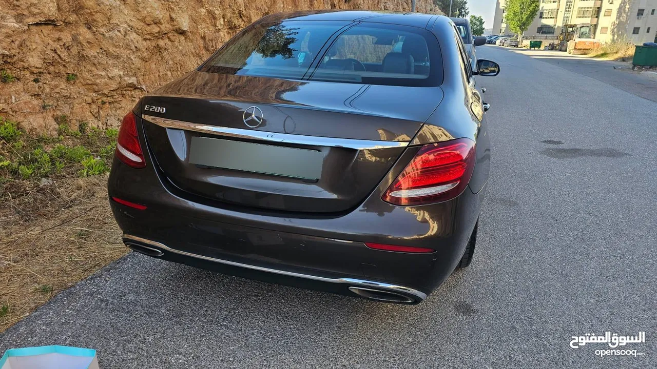 مرسيديس e200 موديل 2016 بحالة ممتازة